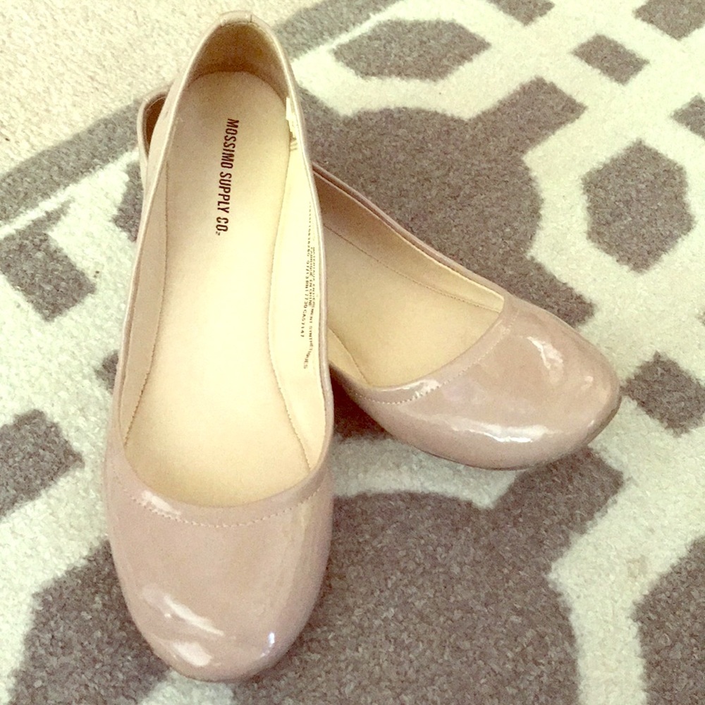 Mossimo Nude Flats